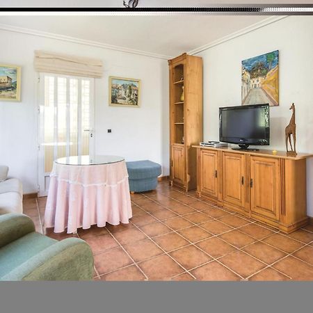 Awesome Home In Caravaca With Kitchen Caravaca De La Cruz Exterior foto