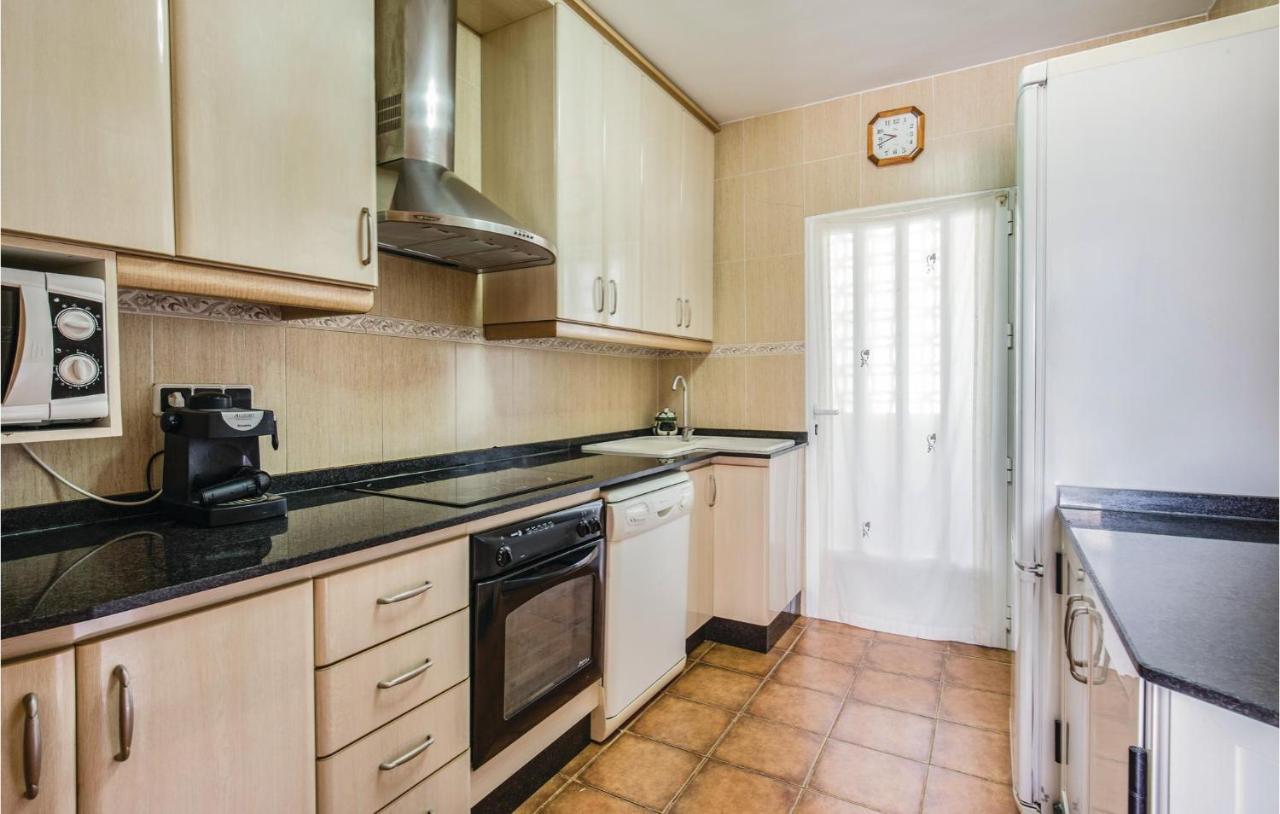 Awesome Home In Caravaca With Kitchen Caravaca De La Cruz Exterior foto