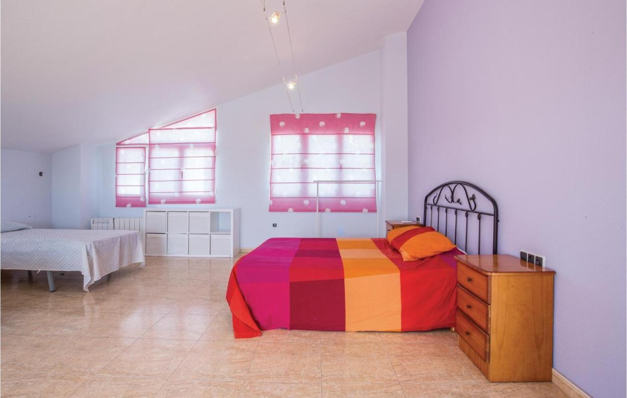 Awesome Home In Caravaca With Kitchen Caravaca De La Cruz Exterior foto